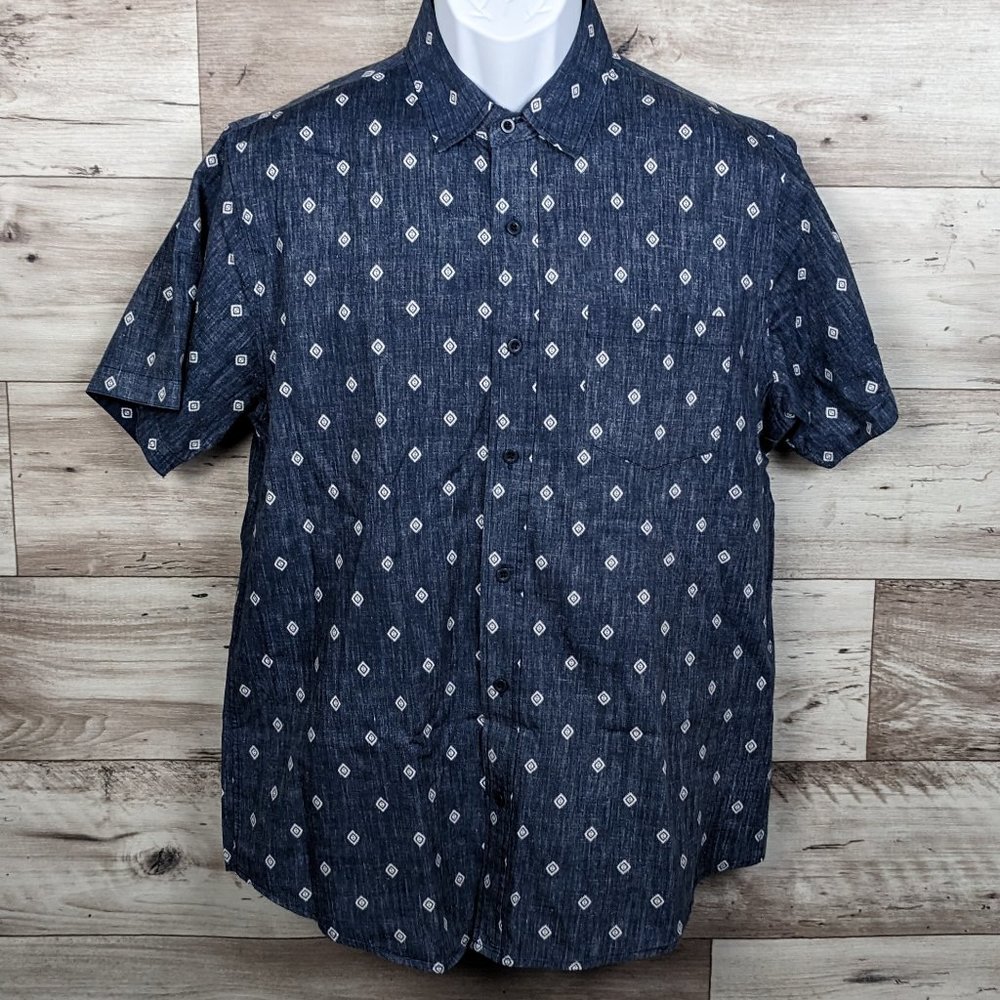 SHOUTHOUSE* Men's Short Sleeve Button Down Curved Hem Chest Pocket Shirt~ Medium